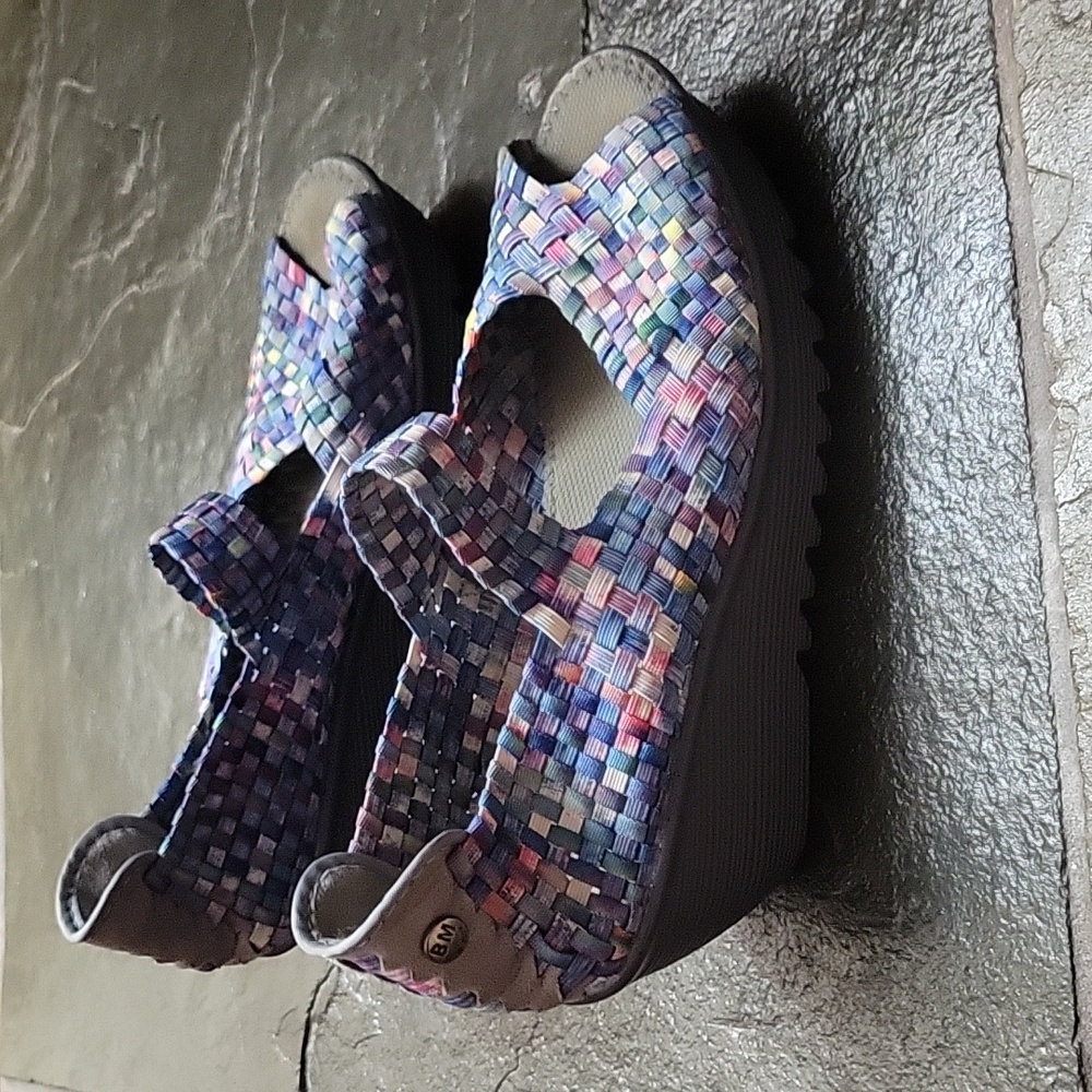 Bernie Mev. Sandals size 40, blue multi